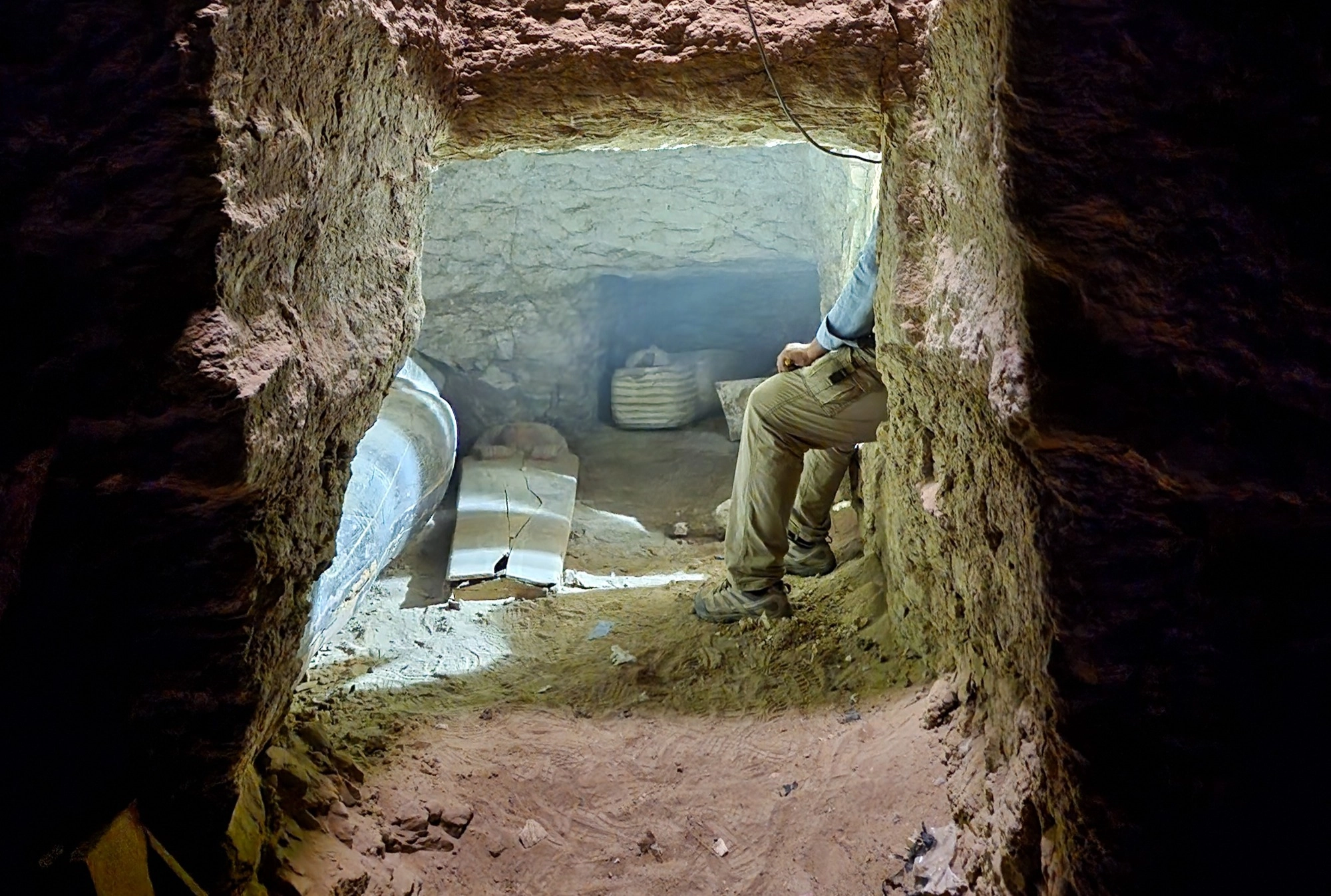 visita a un yacimiento arqueologico en activo egipto