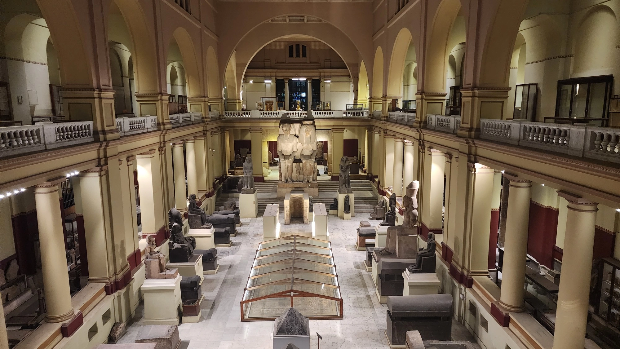 visita el museo de egipto en privado