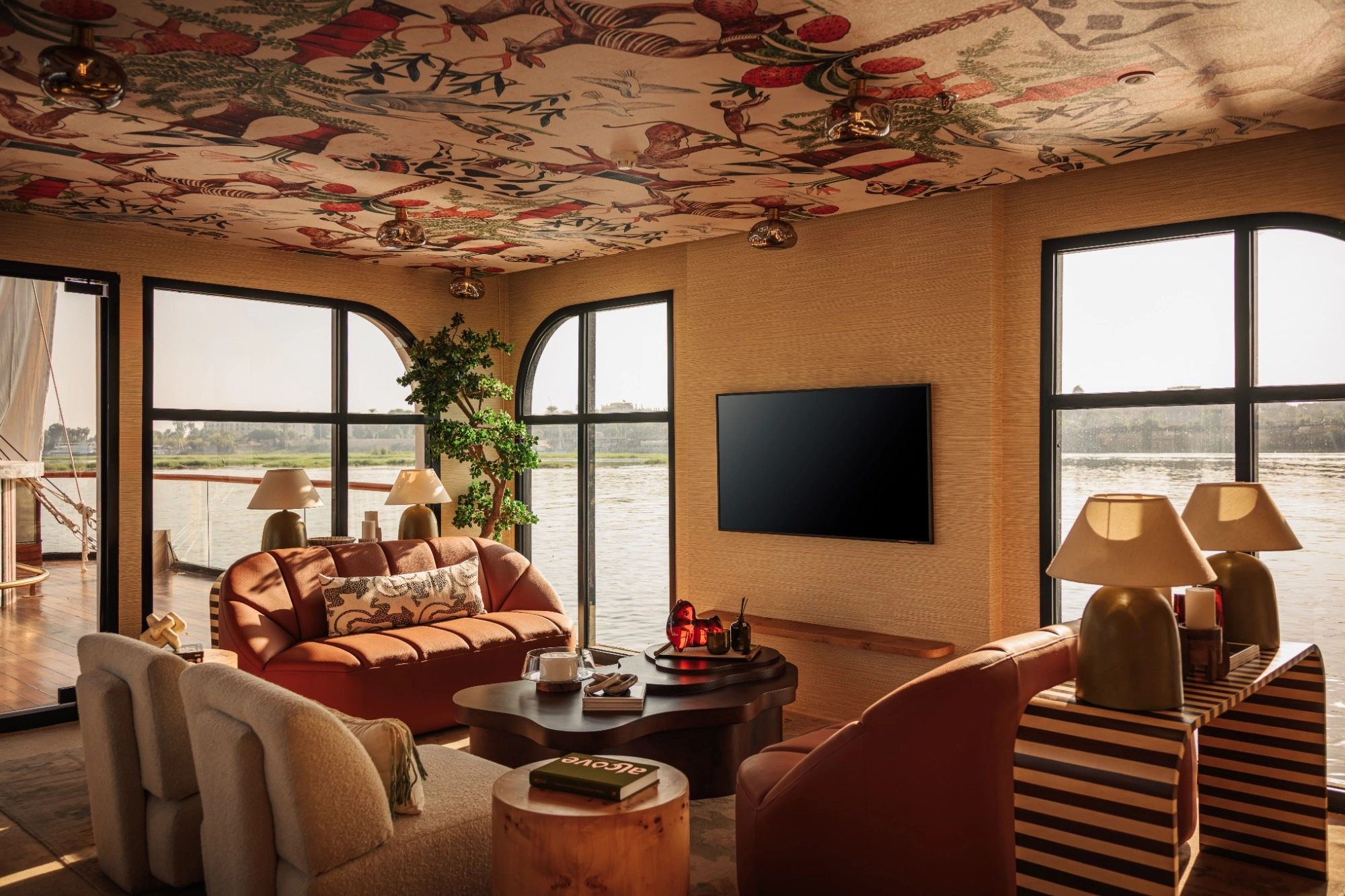 salon al moudira dahabiya egipto