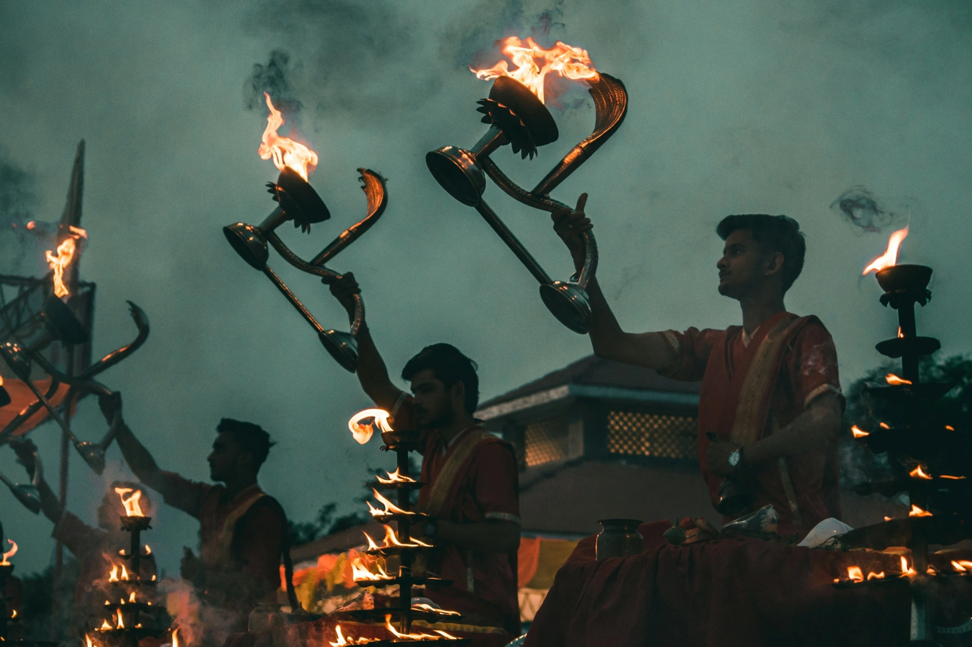 viaje a Benarés ceremonia rio Ganges