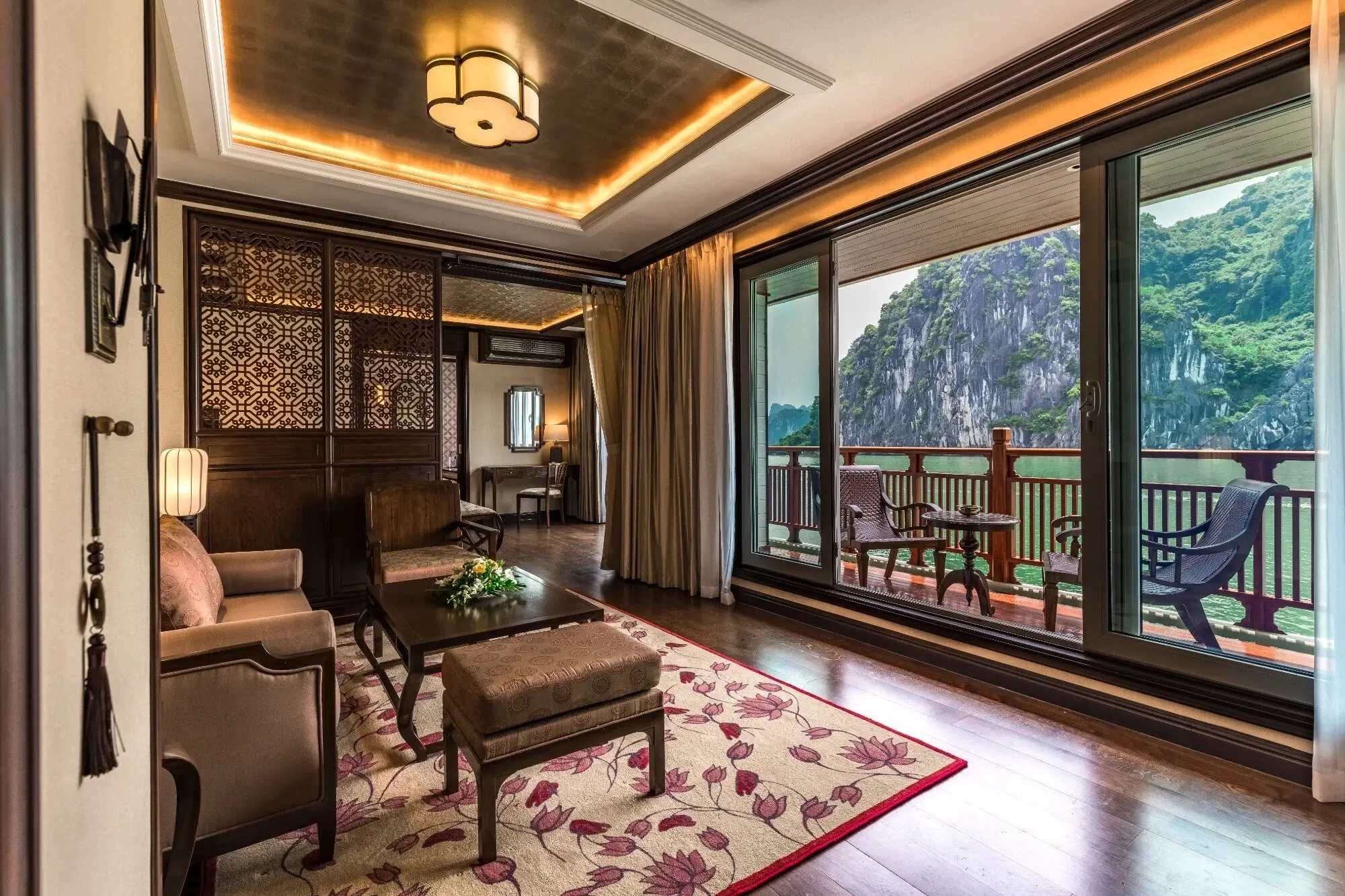 heritage line barco de lujo bahia lan ha vietnam