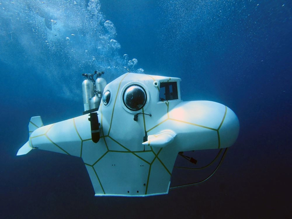 Submarino en viaje de lujo a Maldivas