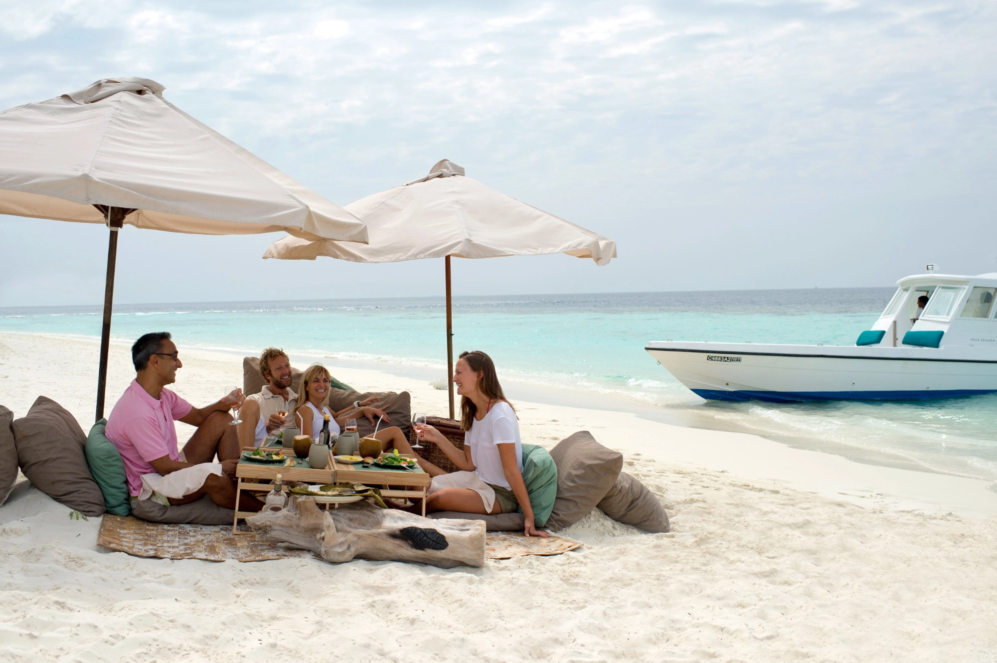 picnic en la playa maldivas